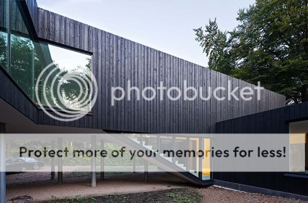 Eco House Design by Grosfeld van der Velde