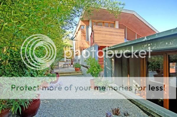 Green Technologies on Luxury House by Thomas Robertson