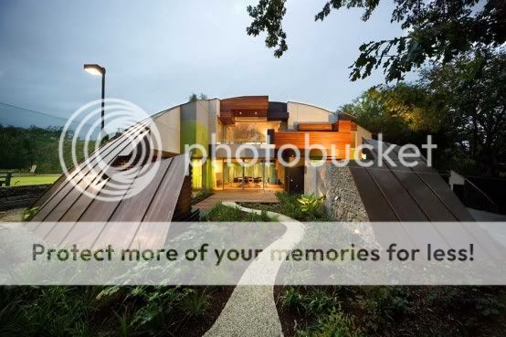 Klein Bottle House by McBride Charles Ryan,