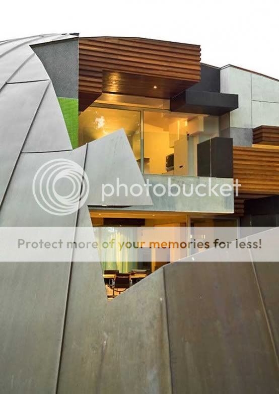 Klein Bottle House by McBride Charles Ryan