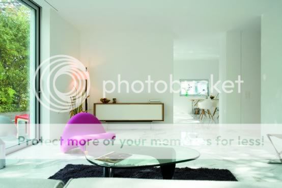 L House by architect Philippe Stuebi