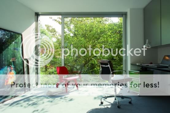L House by architect Philippe Stuebi