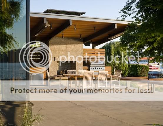 Lake House in Washington