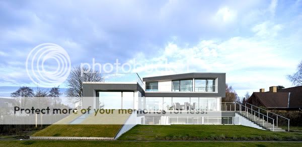 Minimalistic Z-House by Eva Harlou in Denmark