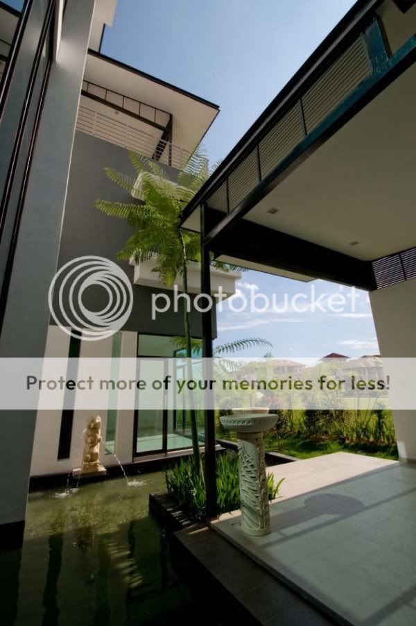 Ostentatious House Design by Arkitek Axis