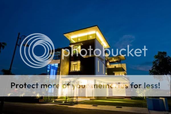 Ostentatious House Design by Arkitek Axis
